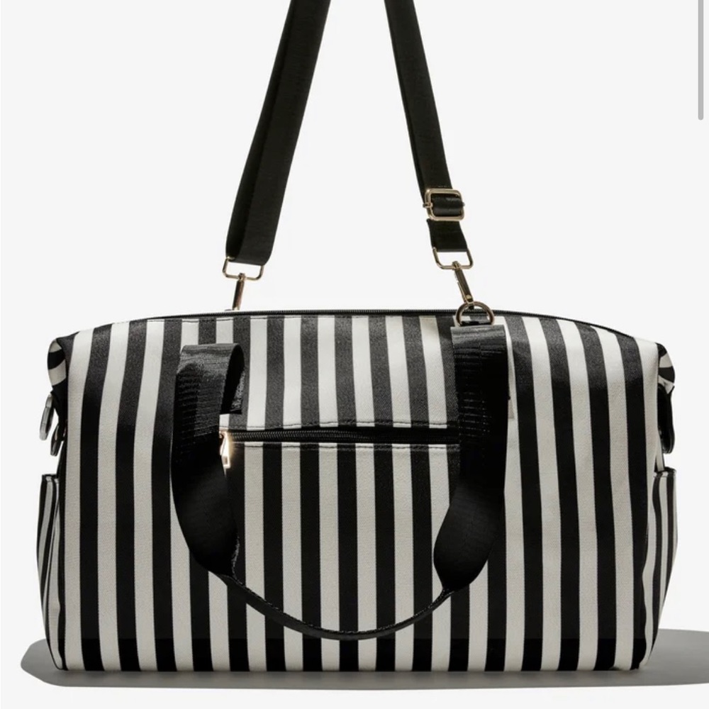 NWT Alice‎ + Olivia DUFFLE BAG - $90 - COLOR Positano Stripe Sm Black